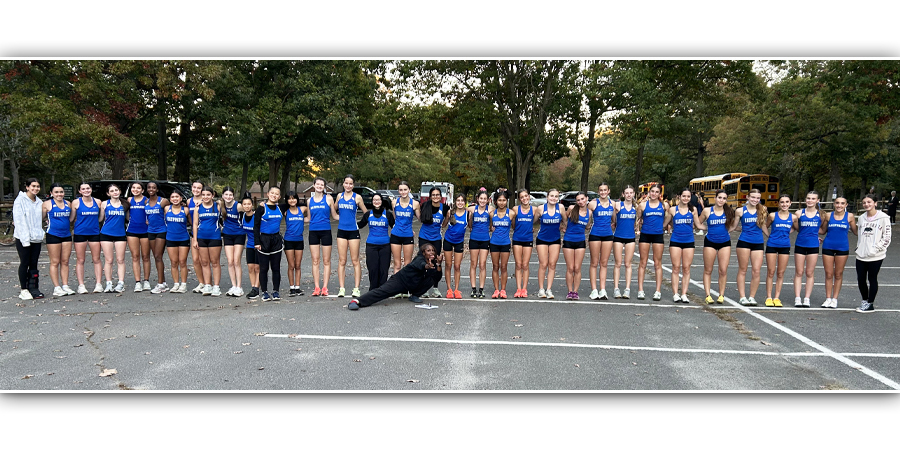 Hauppauge Girls Varsity Cross Country Goes Undefeated and Claims League Championship