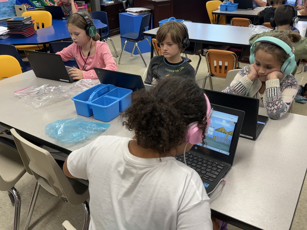 2nd graders doing Reflex Math
