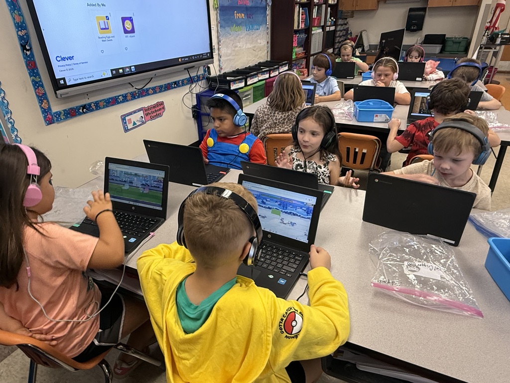 2nd graders doing Reflex Math