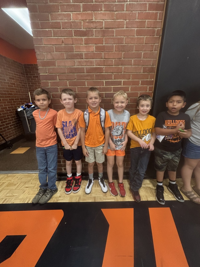 Bulldog Pride Spirit Day!