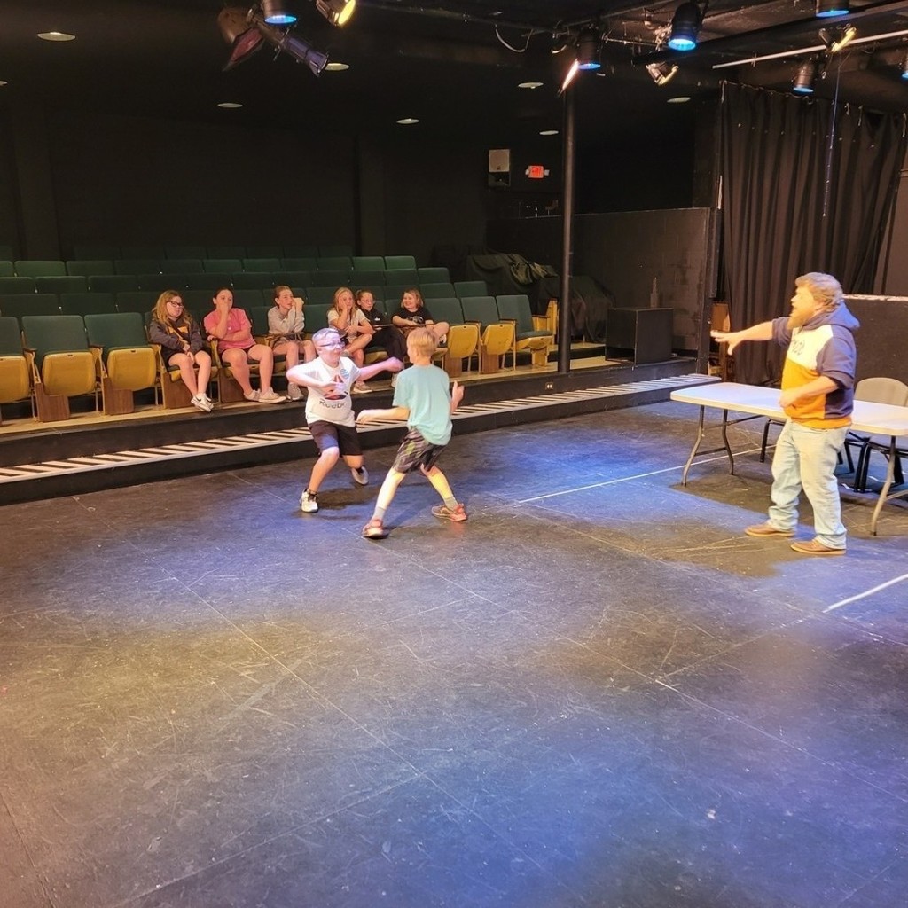 5th graders acting