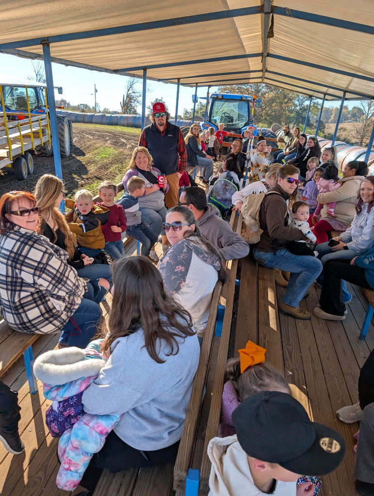 Pre-K field trip to Ballinger Farm.