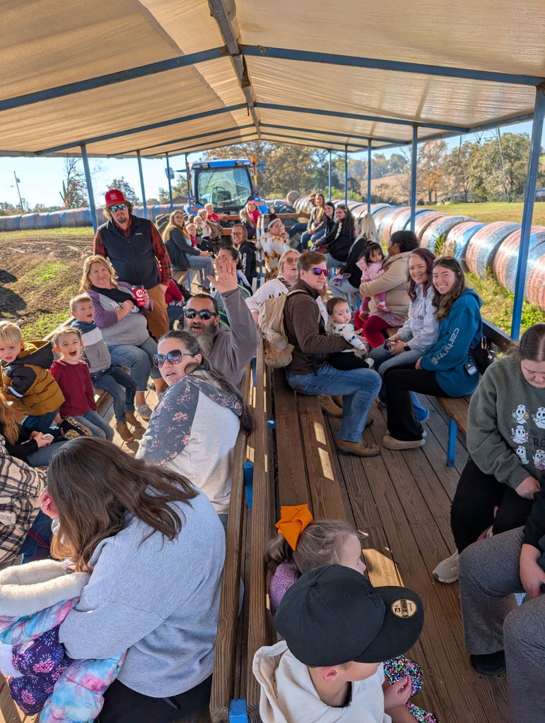 Pre-K field trip to Ballinger Farm.