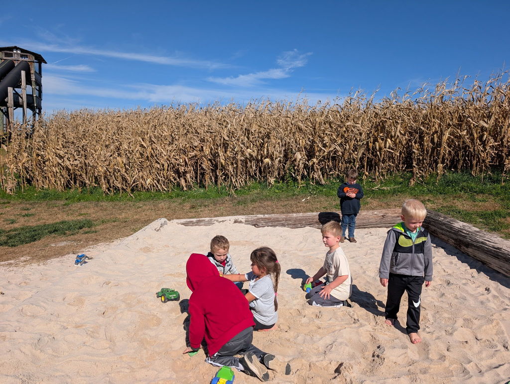 Pre-K field trip to Ballinger Farm.