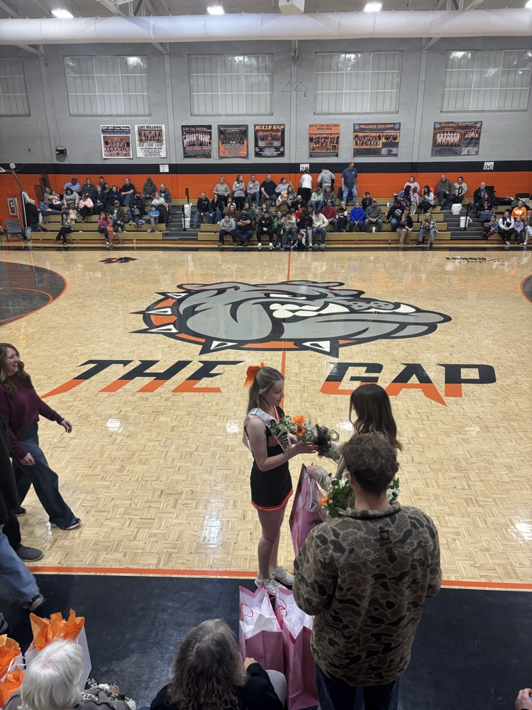 8th Grade Cheerleaders