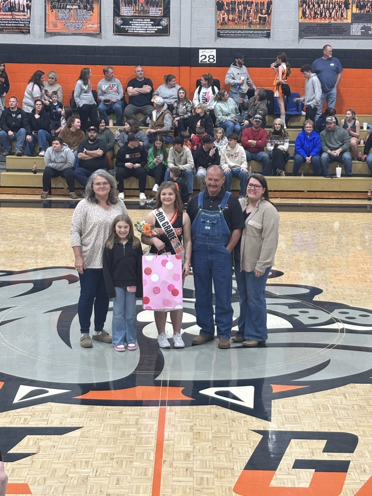 8th Grade Cheerleaders