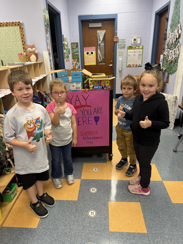 students getting popcicles 
