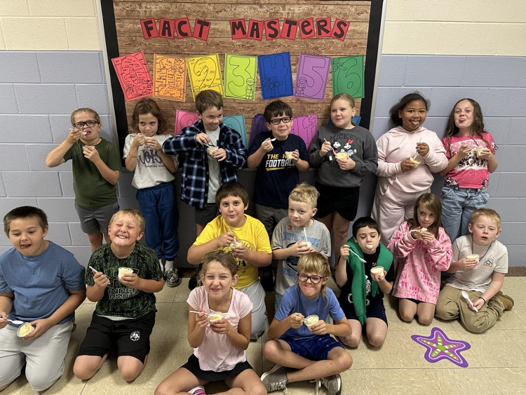 students eating ice cream prize 