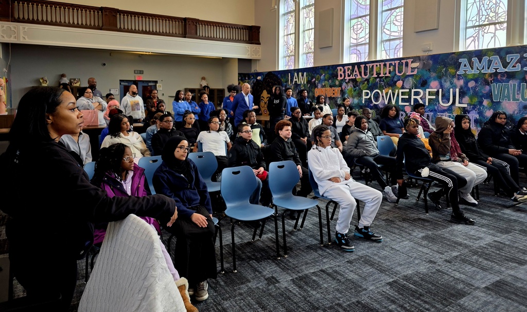 Students visiting HSCS