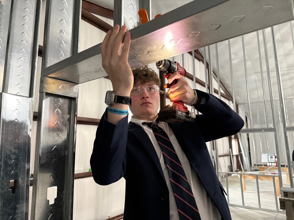 TMP-M student working on the CTC framing.