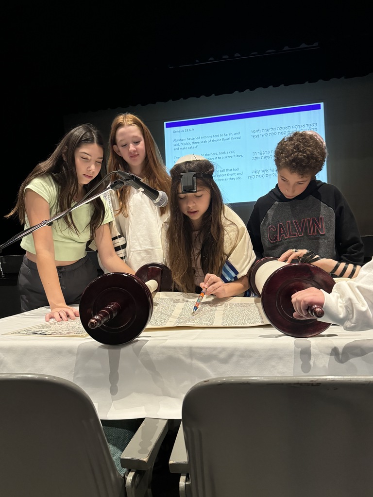 Bat mitzvah reads Torah
