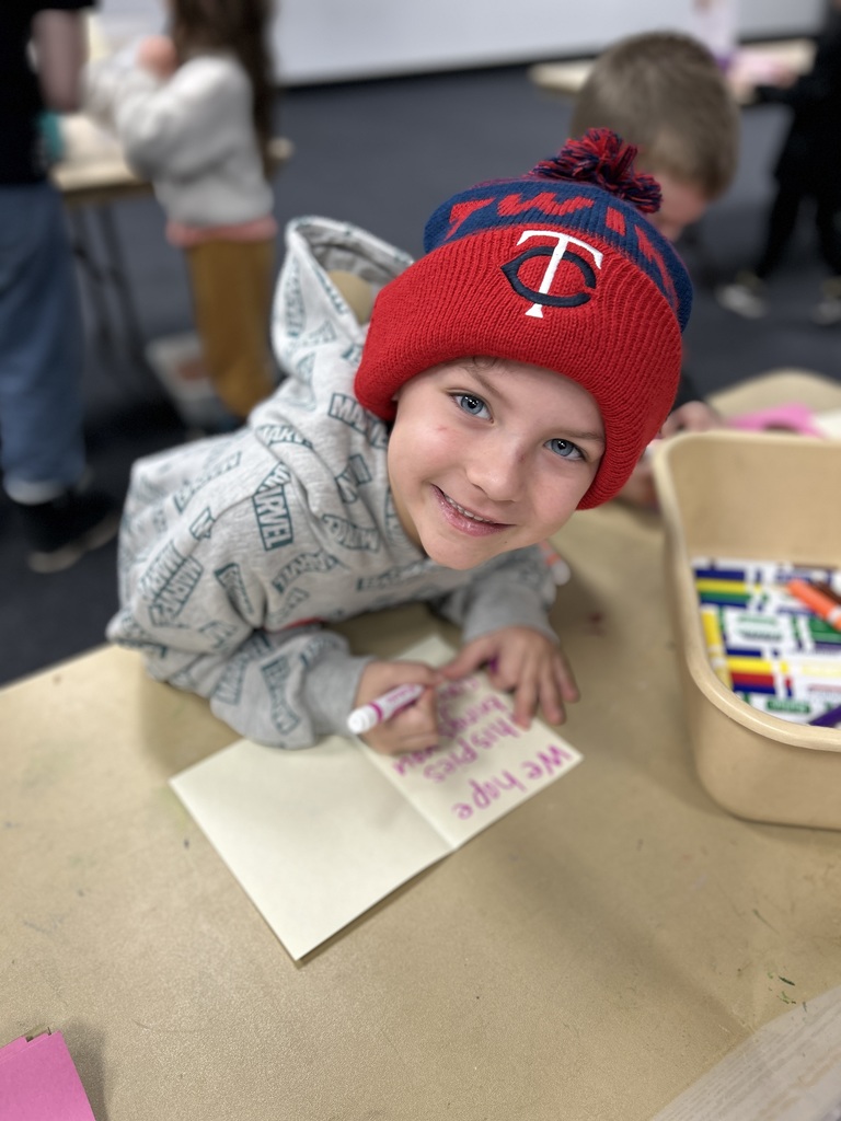 students writes card