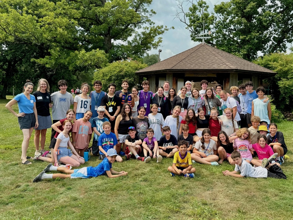 Heilicher staff visit Heilicher students and alumni at Herzl Camp