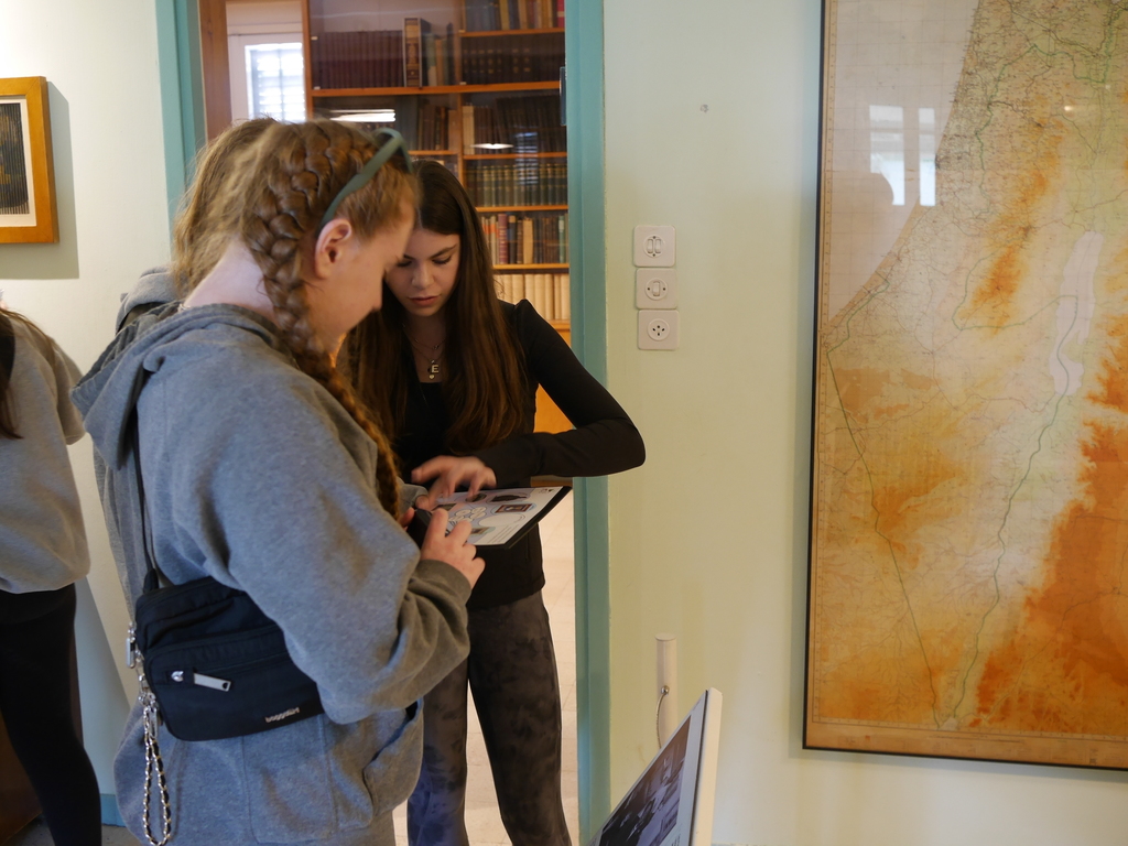 students in Ben Gurion's home