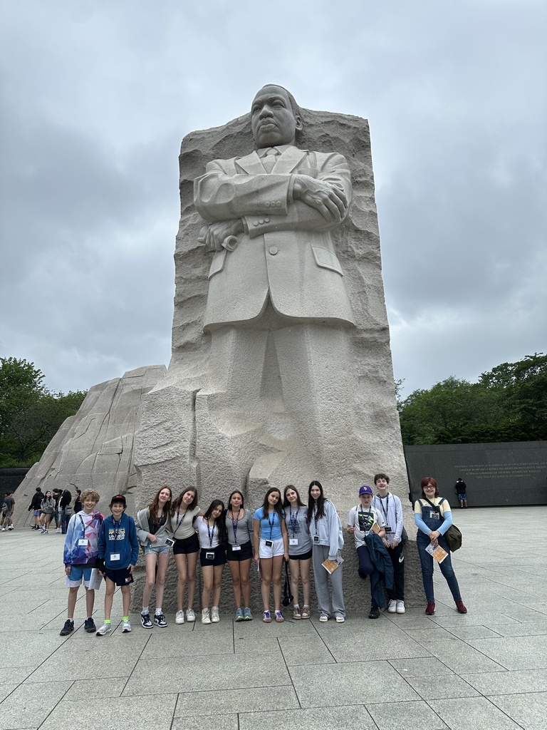 seventh grade class in front of Martin Luther King Jr. memorial