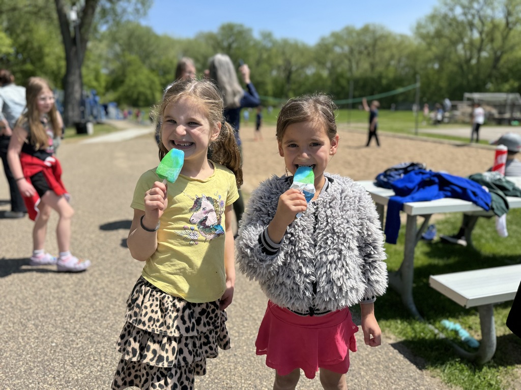 students with ice cream