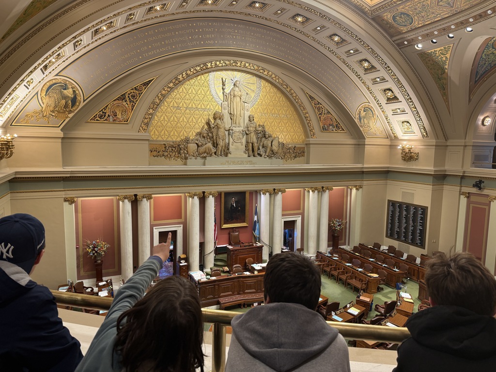 students tour MN Capitol