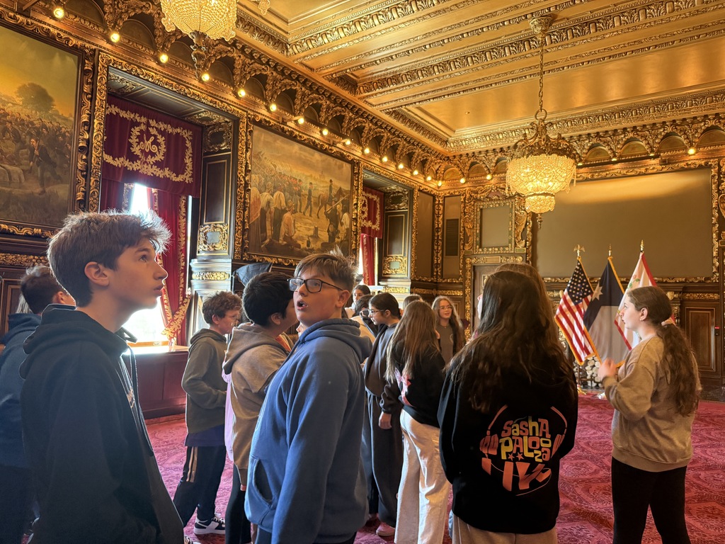 students tour MN Capitol