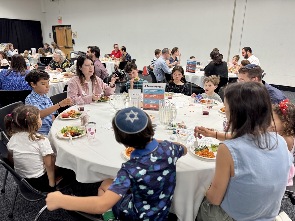 families talk over dinner