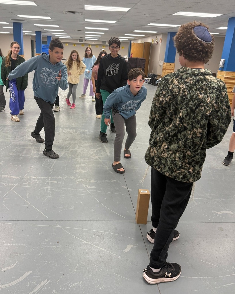 students play Red Light, Green Light with a twist