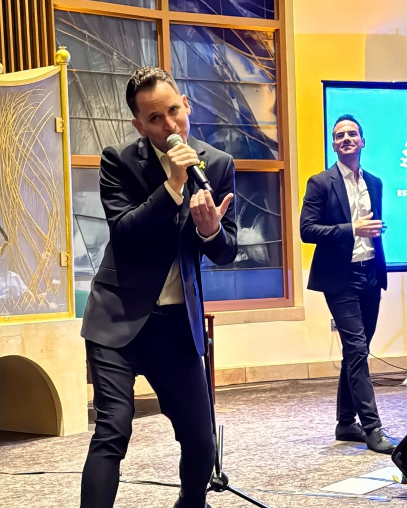 singers Omer Shaish and Marc Devigne