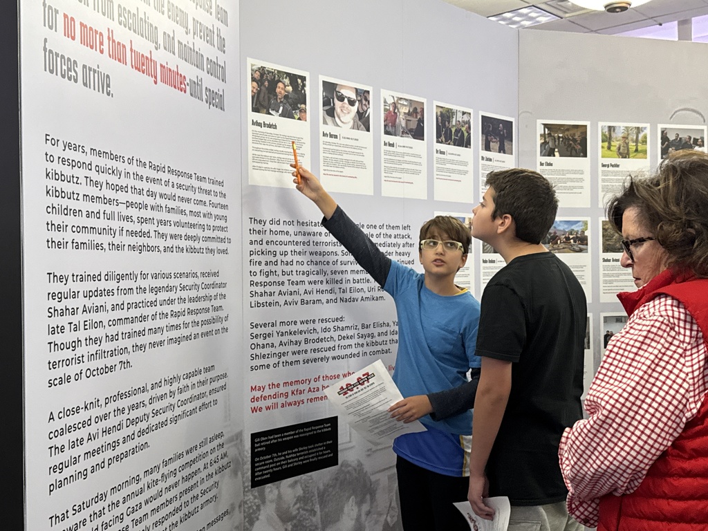 students read about the people of Kfar Aza