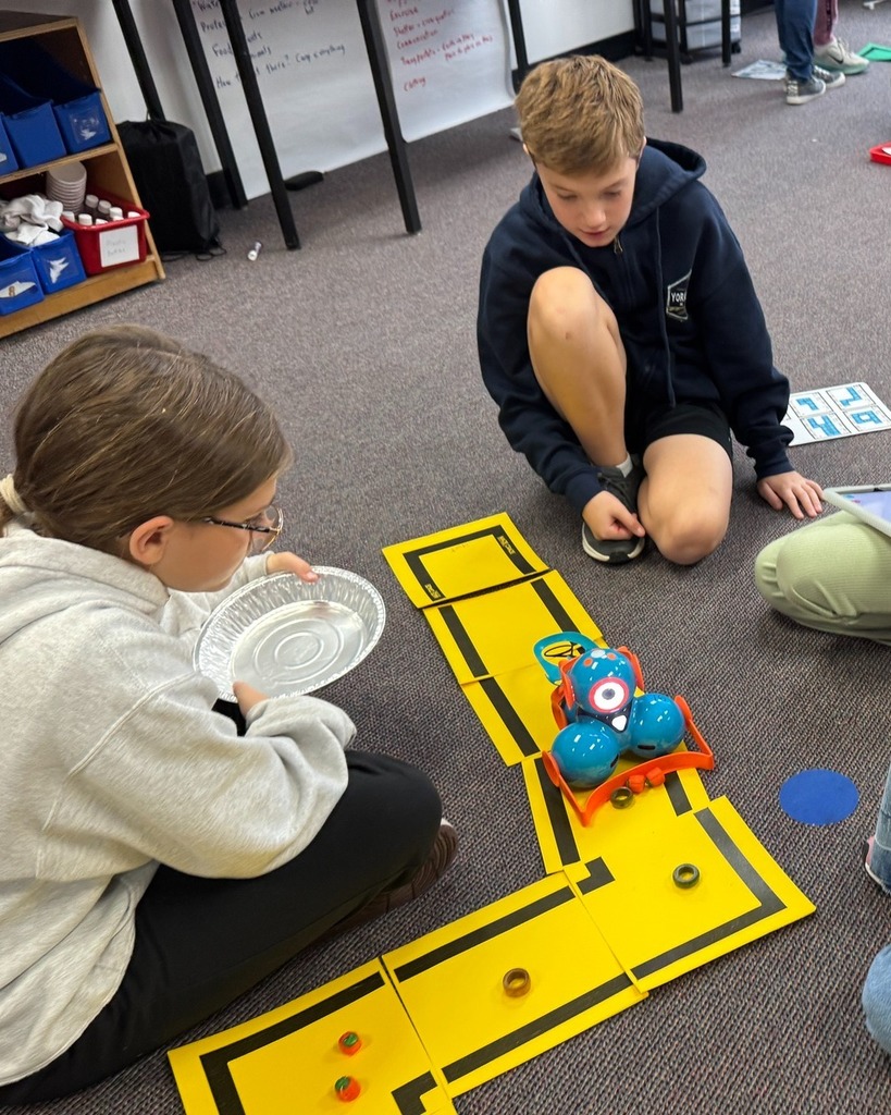 students control robot