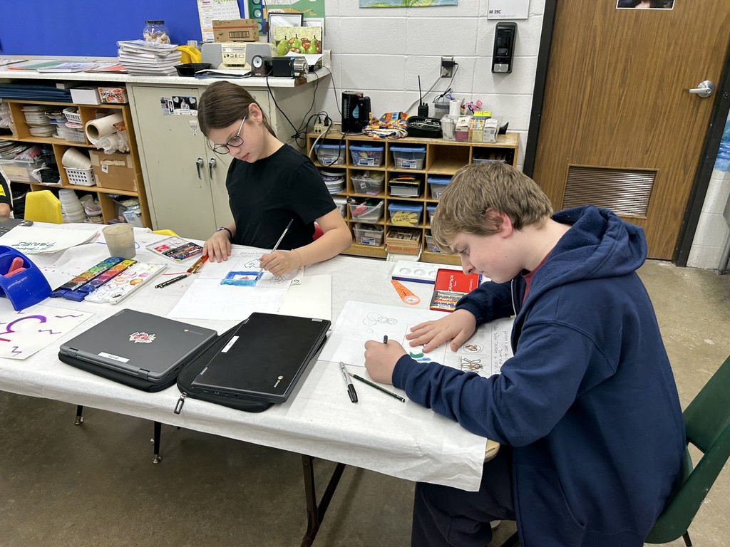 students sketch talit corner designs