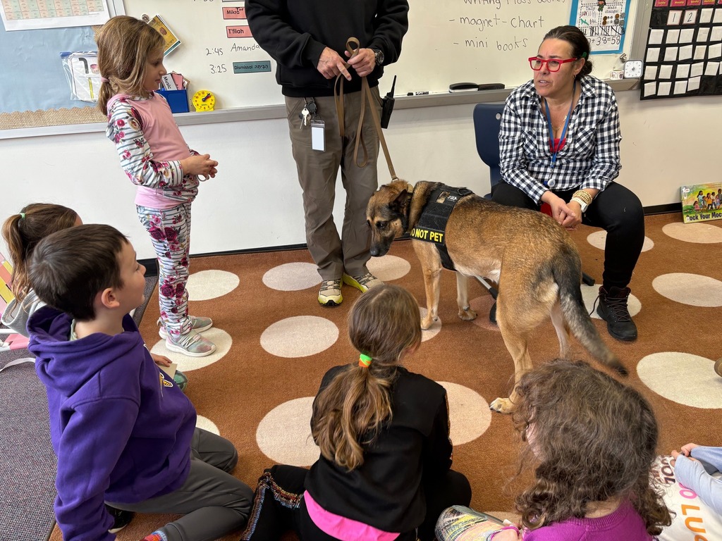 students meet security dog