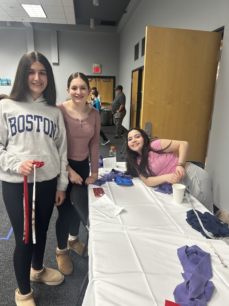 children make animal toys