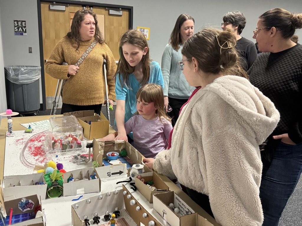 fifth grade students present mars colony model to parents and siblings