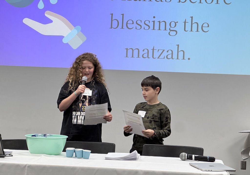 Smith students present seder ritual of washing hands