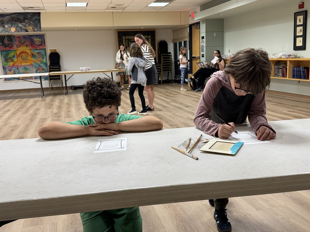 students write reflections on Torah