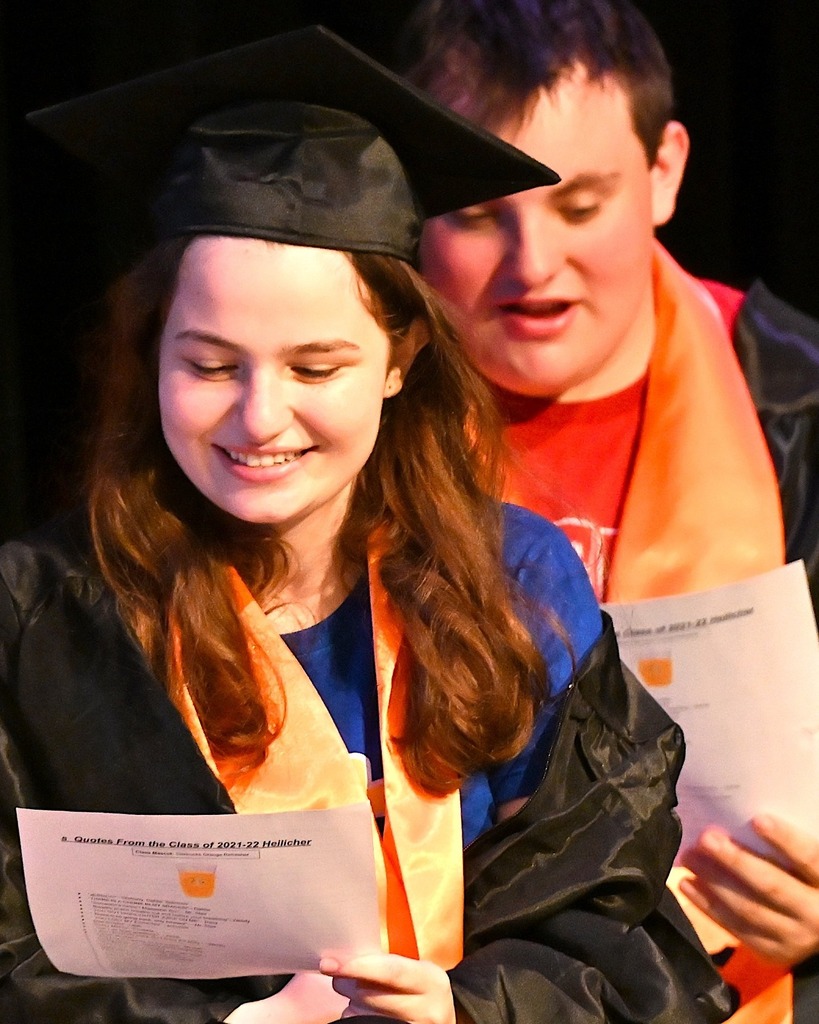 seniors sing their Heilicher graduation song