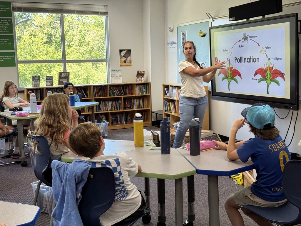 educator teachers class about pollination