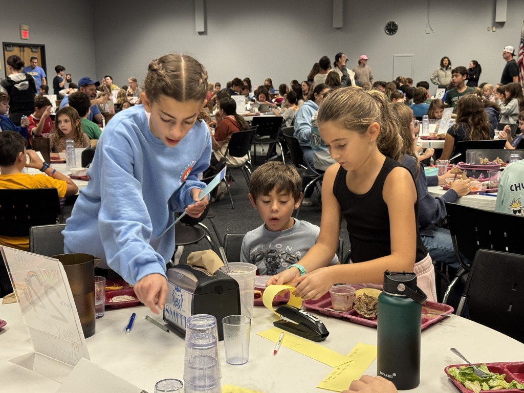 students make paper chain