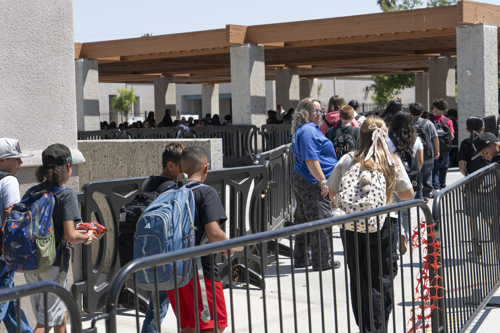 Students going to lunch - Dartmouth Middle School