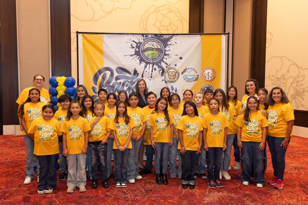 Elementary Choir with Superintendent Dr. Christ Barrett