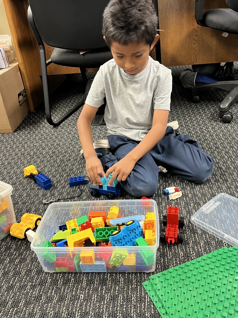 David Building Cars