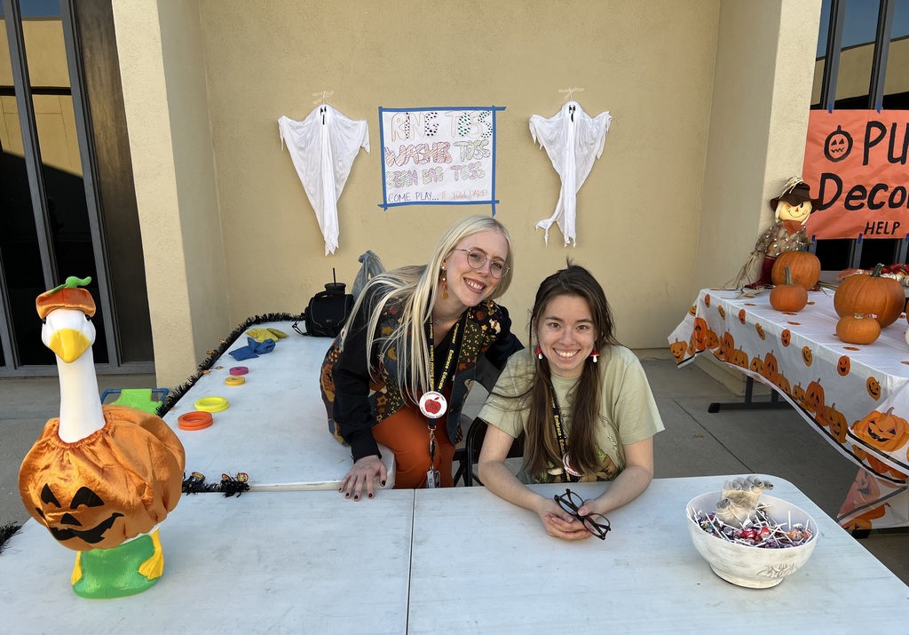Lori and Emily getting Spooky