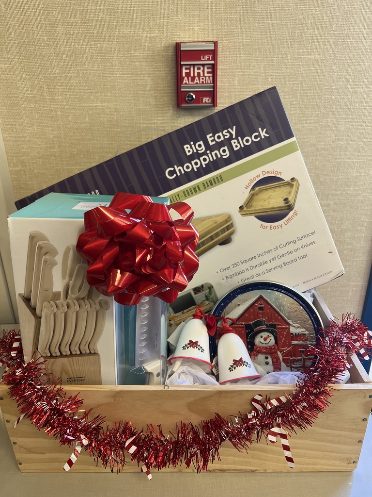 Cutting board and knives