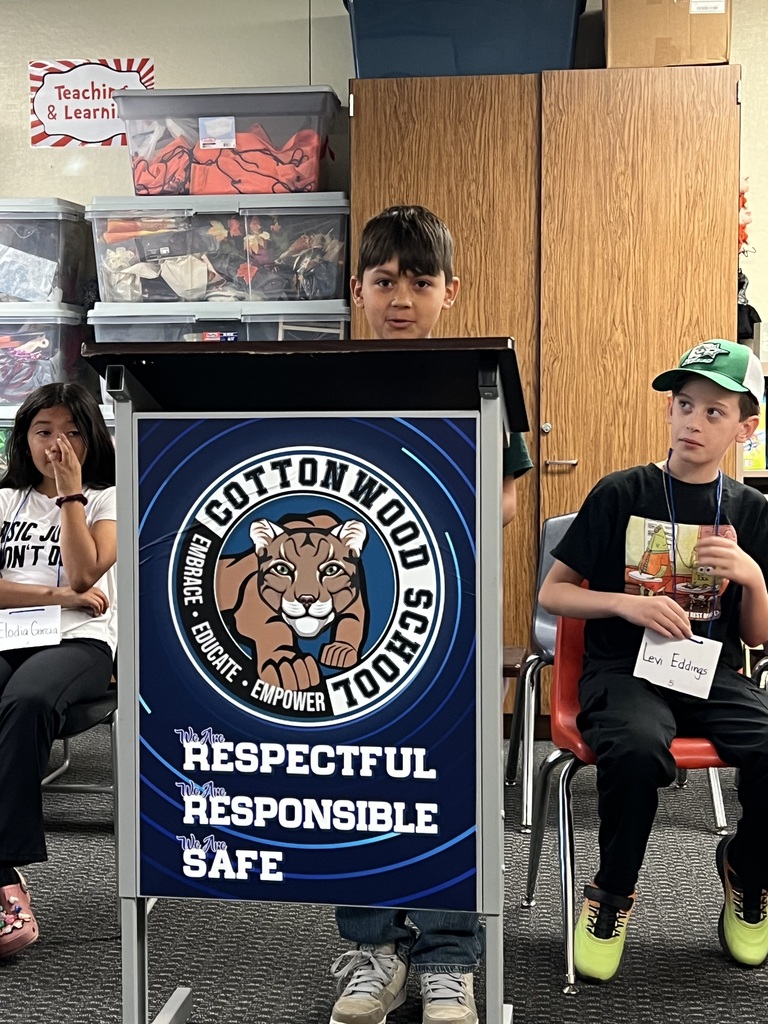 Mateo at the posdium