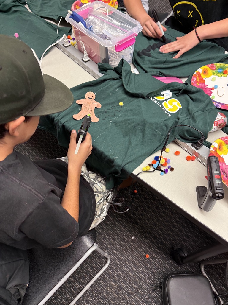 Holiday Shirt Decorating
