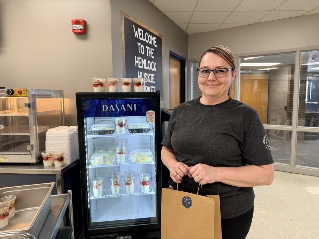 423E081F-5A92-44D1-9EE9-5658EC9DF562_1_105_c