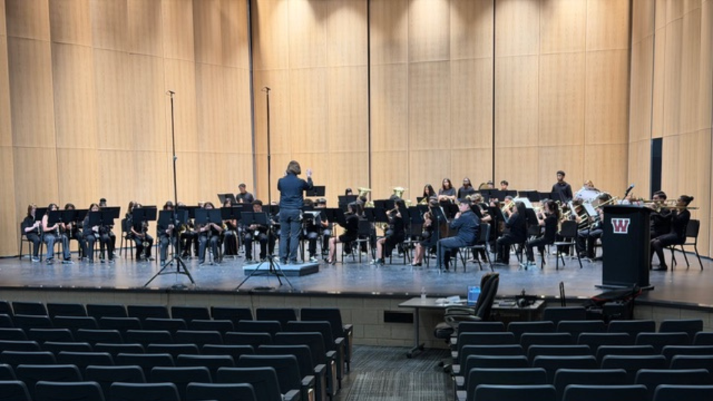 HMS UIL Sight Reading Contest Students on Stage 