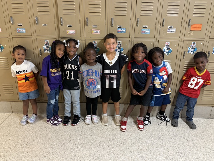 students in jerseys