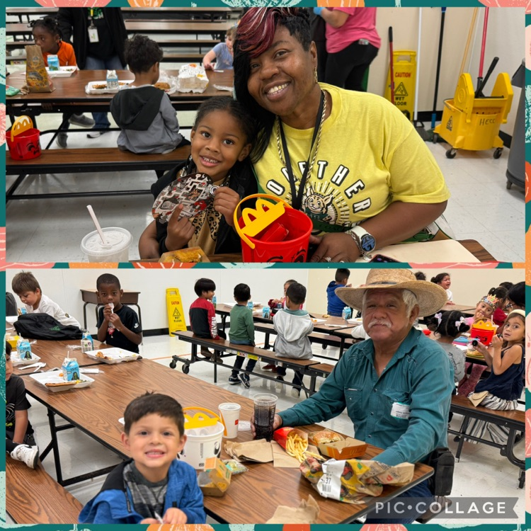 students eating with their families