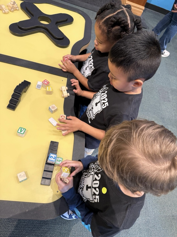 students at the children’s museum