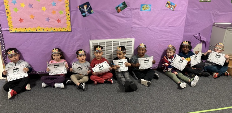 tiny cats of the month