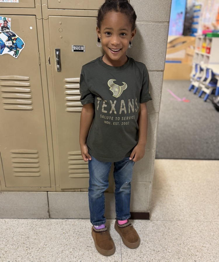 students in mismatched socks